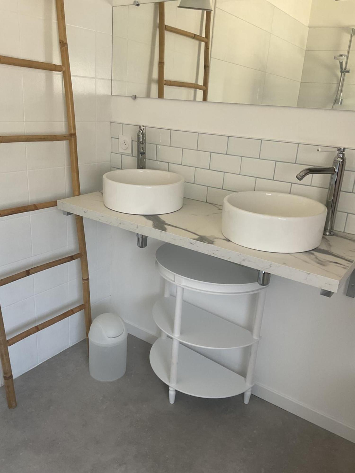 Maison Cosy Avec Exterieur Et Piscine Partagee Mespaul Экстерьер фото